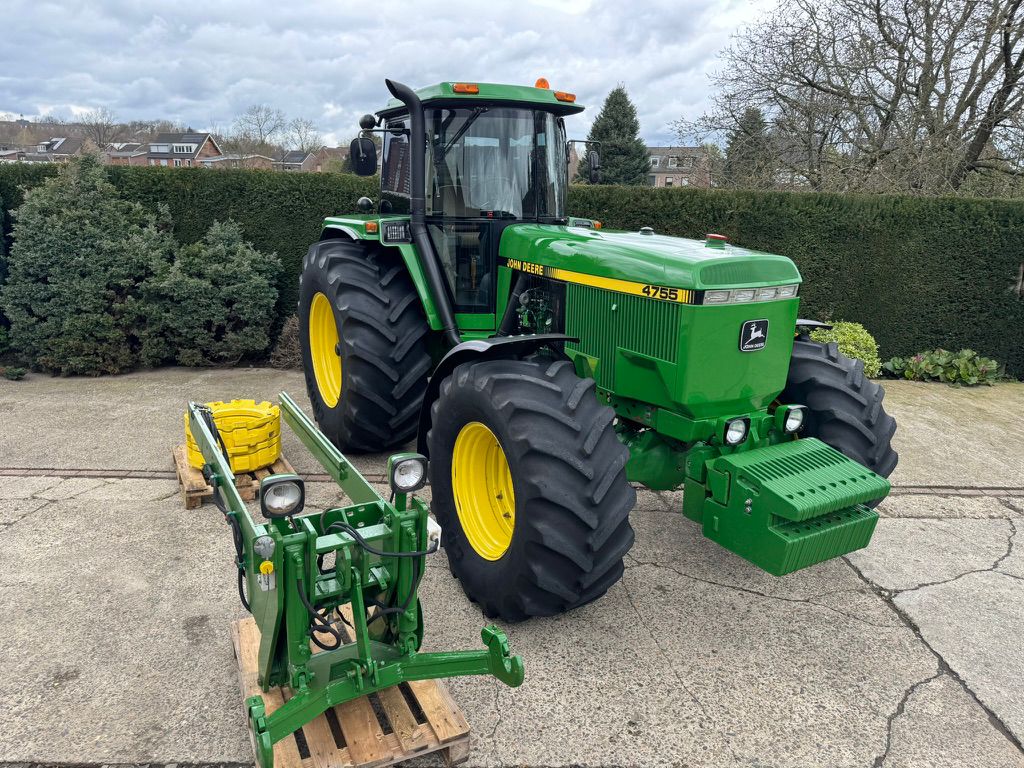 John Deere 4755 PowerShift - Power Legends